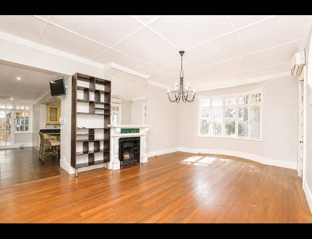 4 BEDROOM HOUSE FOR SALE IN ESSENWOOD